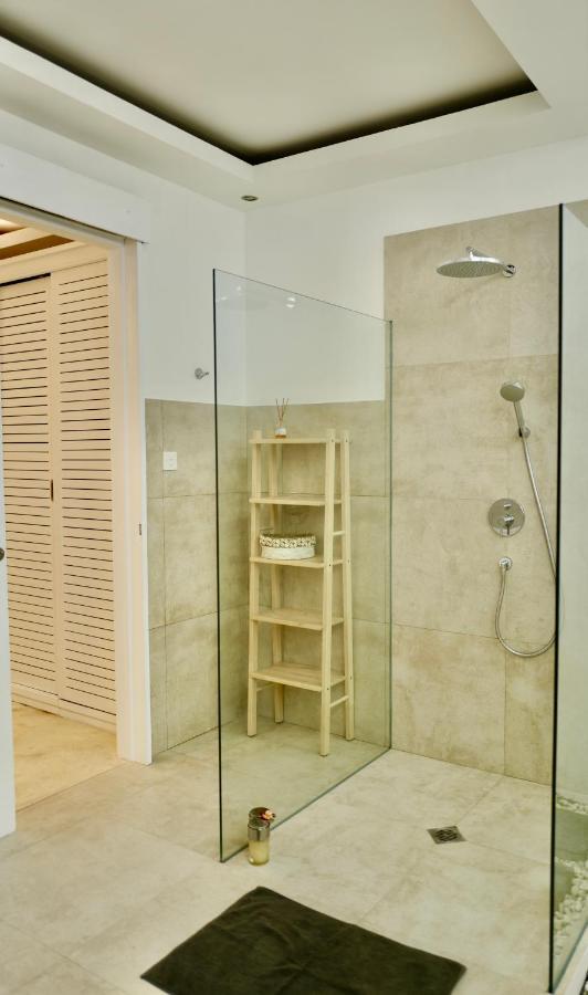 קנגו Villa Bliss A Paradise Of Three Independent Villas מראה חיצוני תמונה