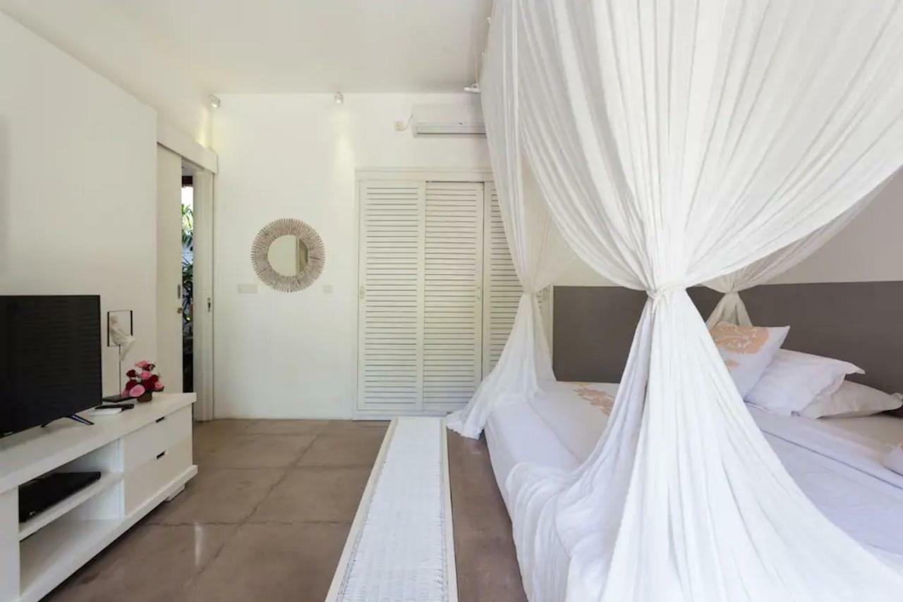 קנגו Villa Bliss A Paradise Of Three Independent Villas מראה חיצוני תמונה