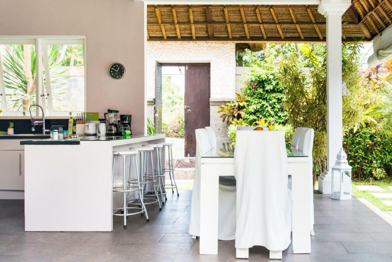 קנגו Villa Bliss A Paradise Of Three Independent Villas מראה חיצוני תמונה